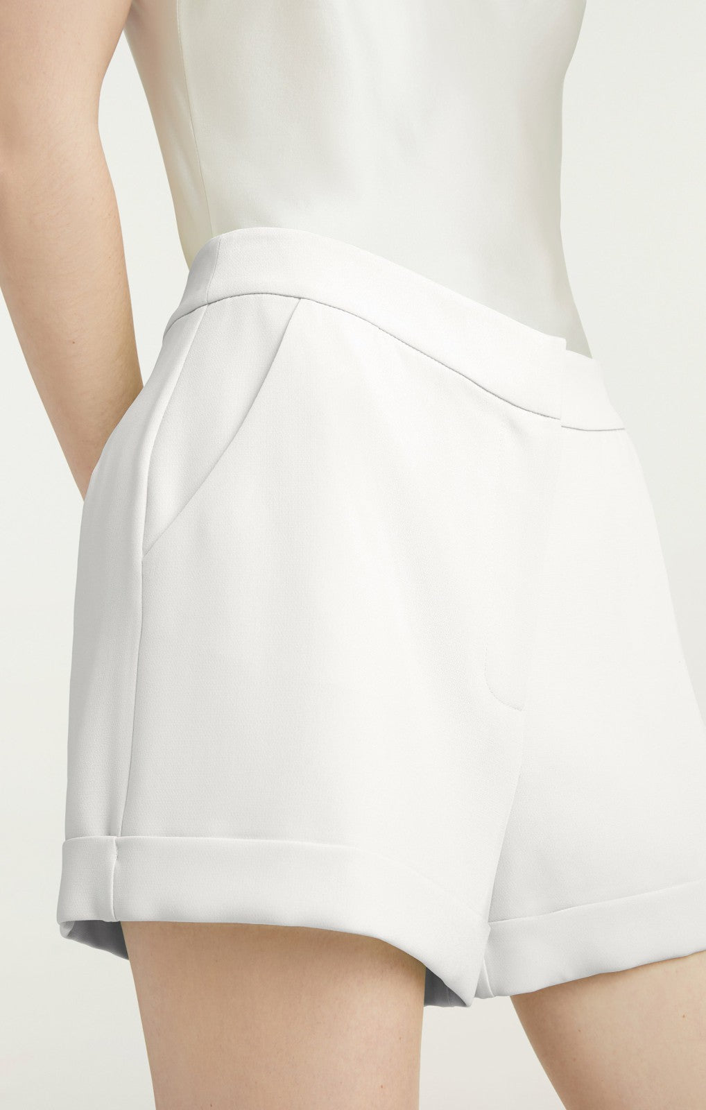 Women Crepe Elaine Short Ivory