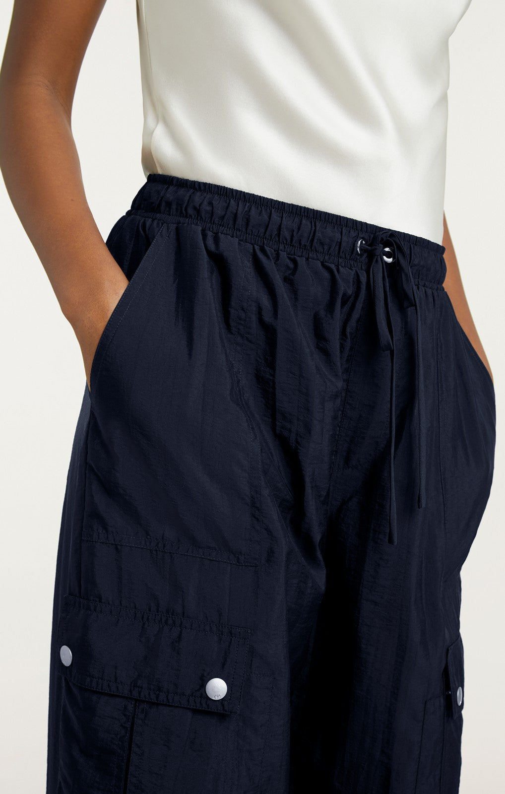 Women Nitsan Parachute Pant Navy