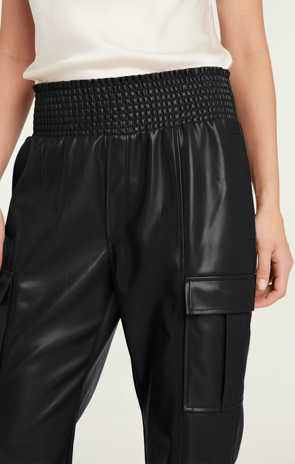 Women Lite Vegan Leather Jenning Pants Black