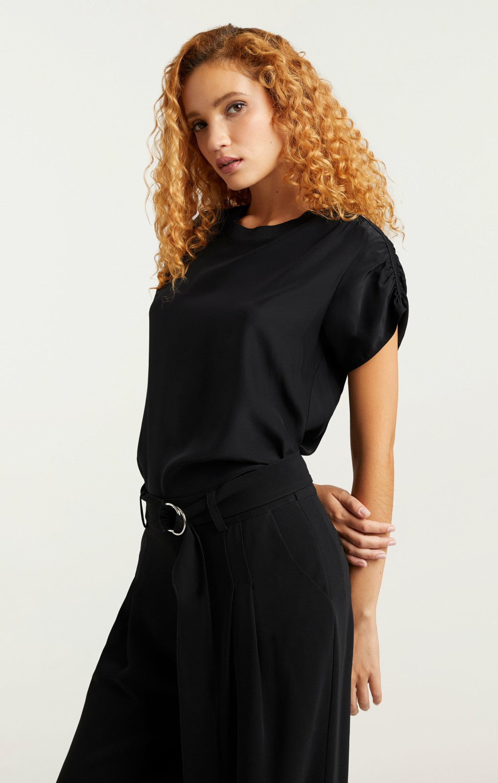 Women Lorainne Top Black