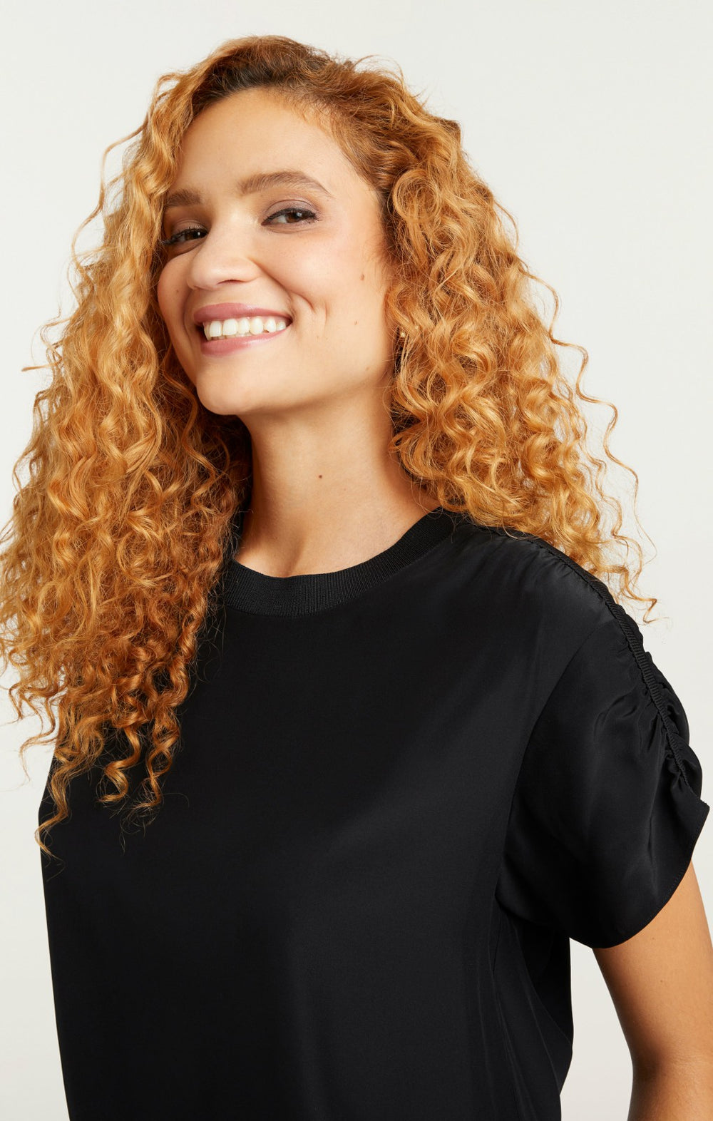 Women Lorainne Top Black