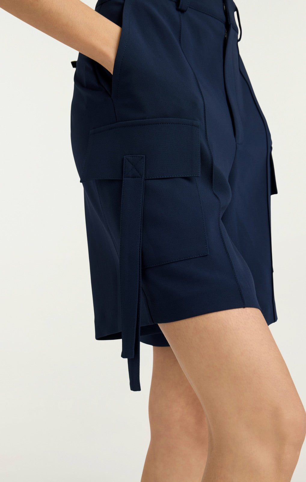 Women Crepe Odilia Short Navy