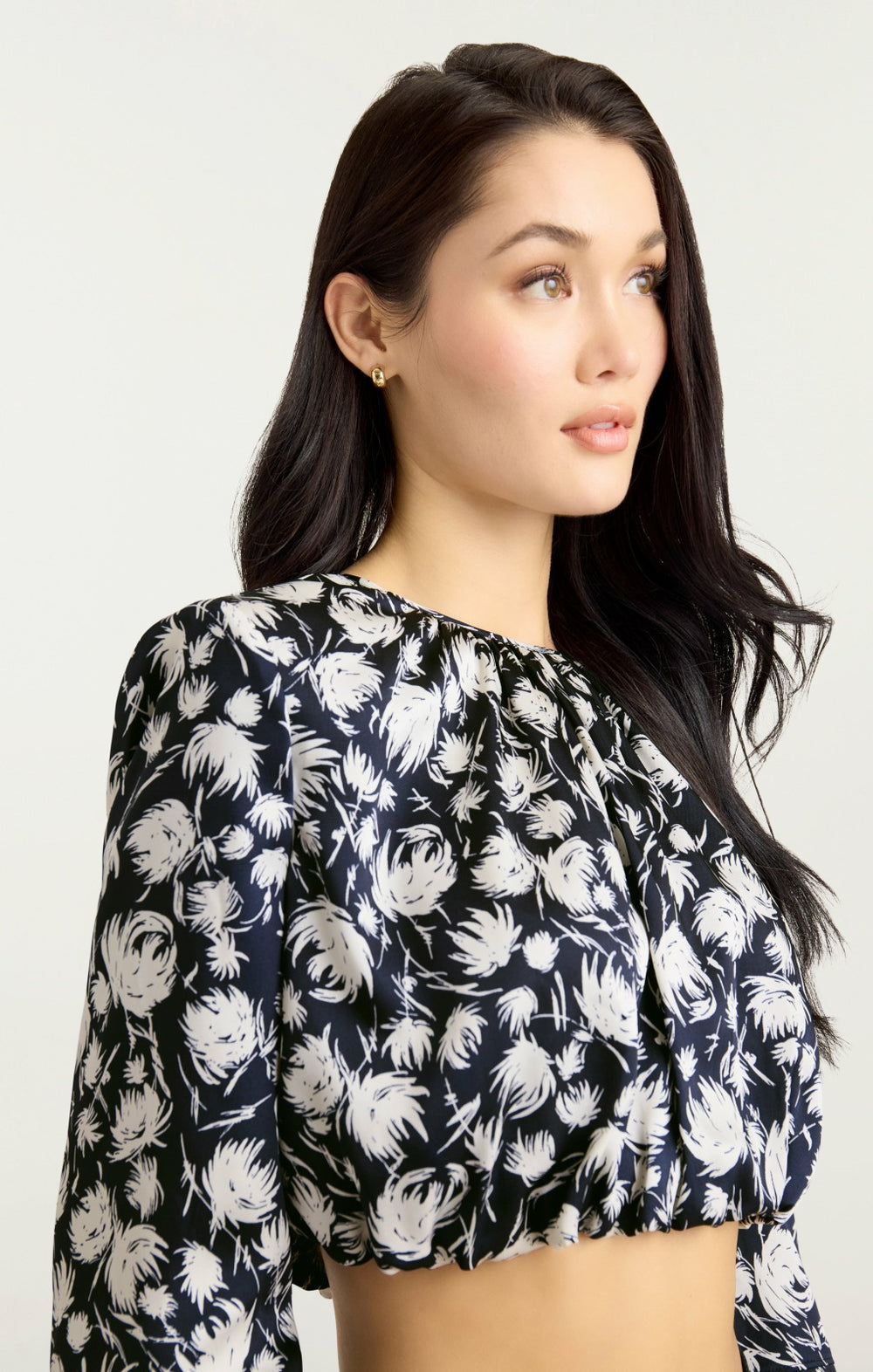 Women Graphic Floral Kamala Top Navy/Ivory