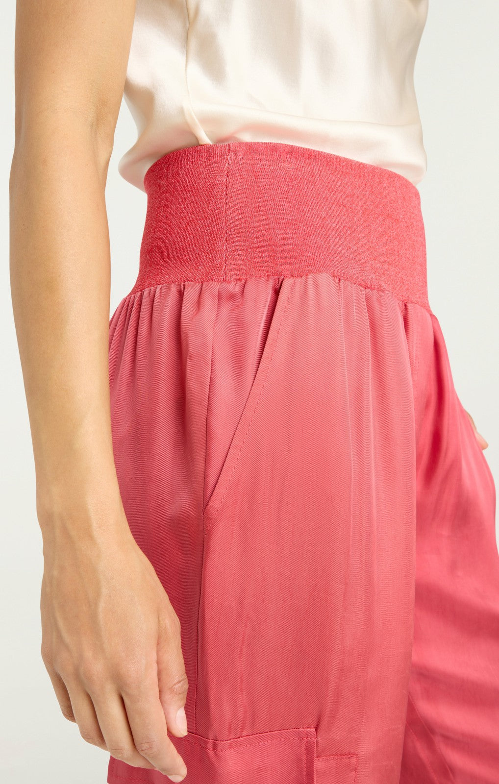 Women Giles Pant Sour Cherry