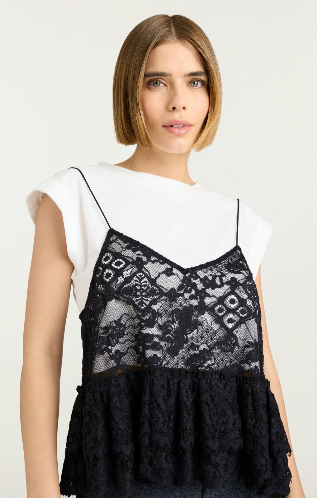 Women Lace Samantha Top White/Black