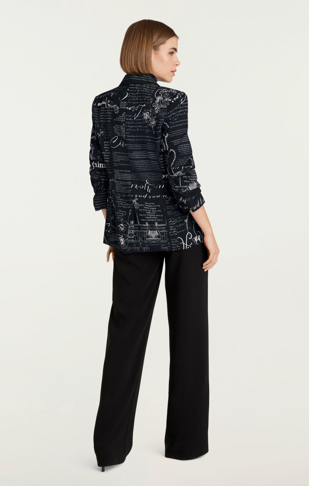 Women Love Stories Kylie Blazer Black/White