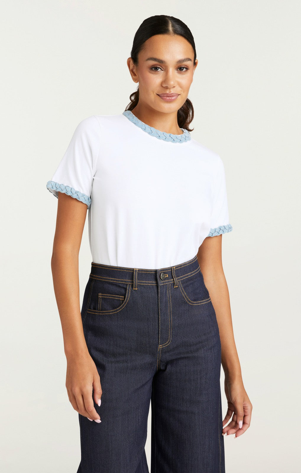 Women Denim Braided Tee White/Light Wash