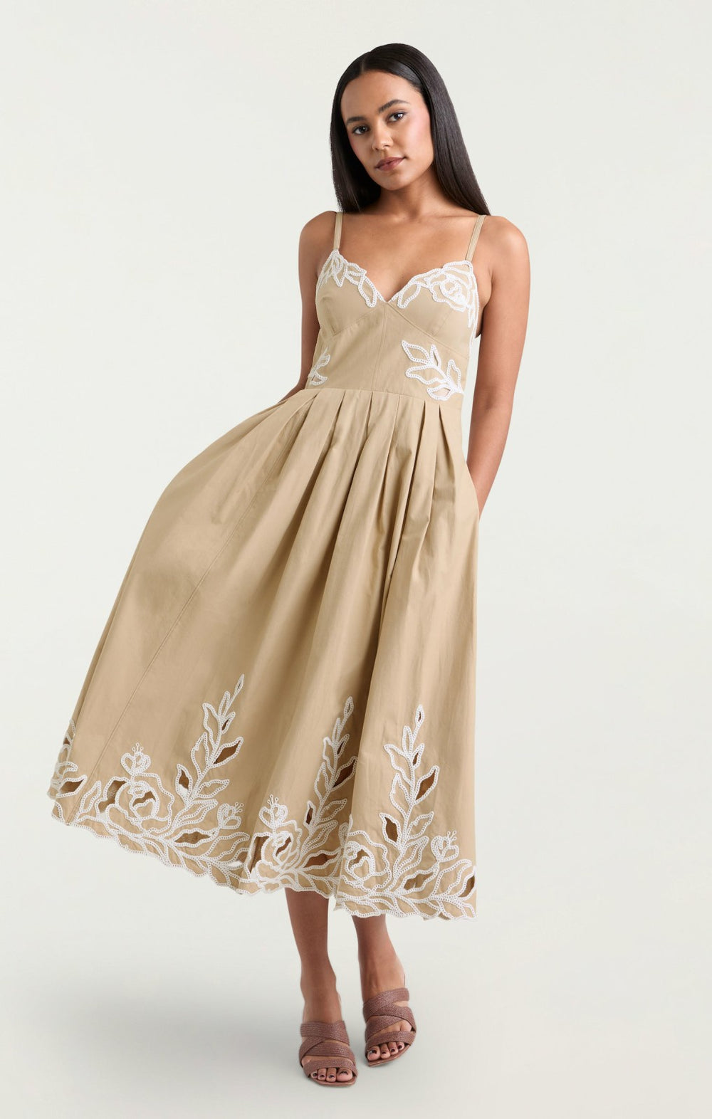 Women Trailing Peonies Maude Dress Khaki/White