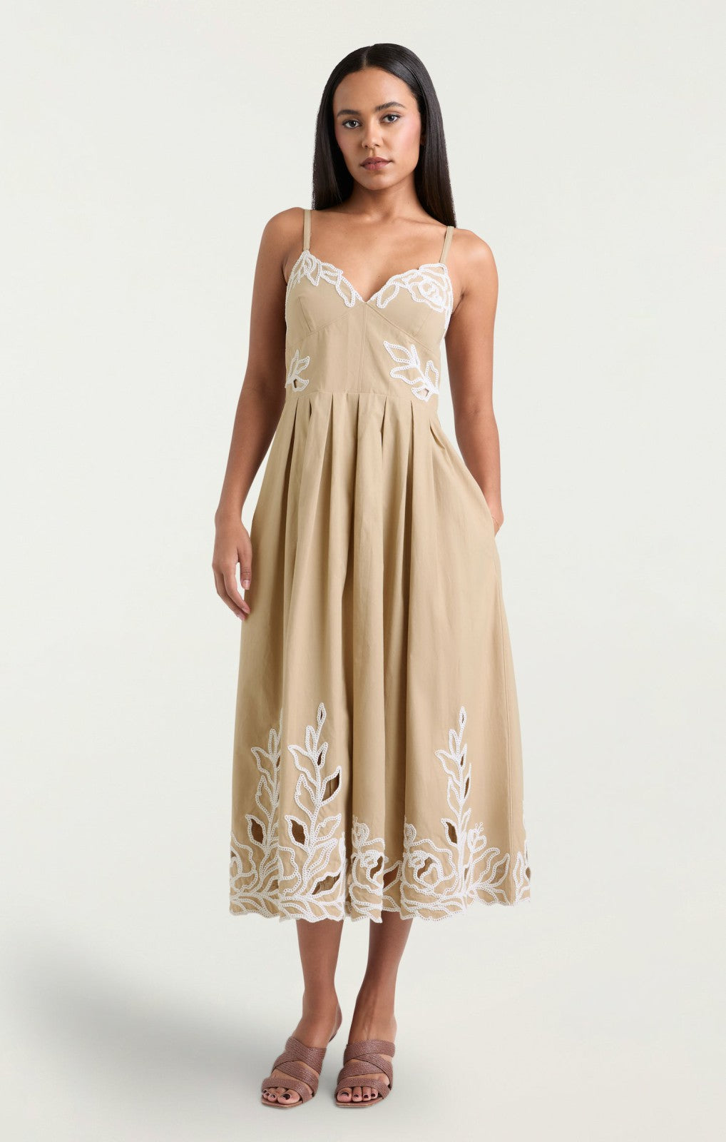 Women Trailing Peonies Maude Dress Khaki/White
