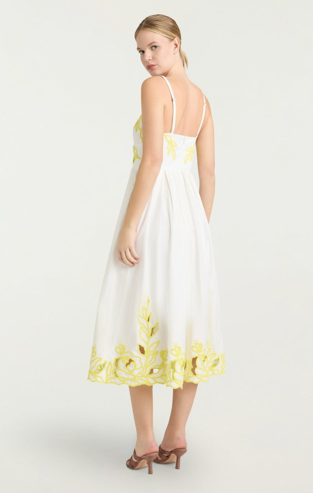 Women Trailing Peonies Maude Dress White/Golden Glow