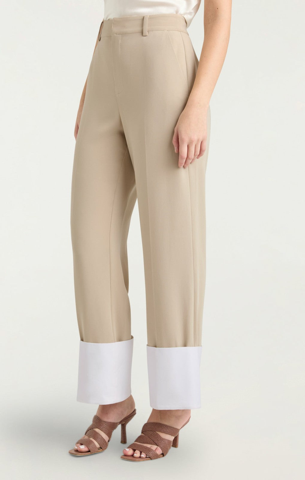 Women Maesa Pant Khaki/White