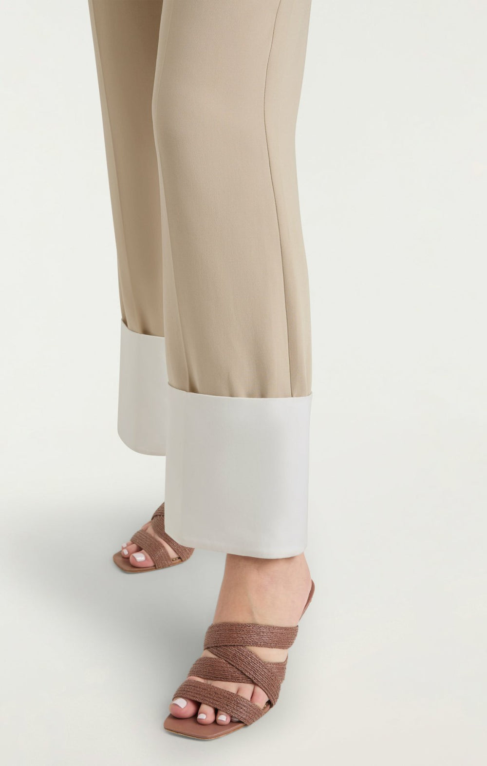 Women Maesa Pant Khaki/White