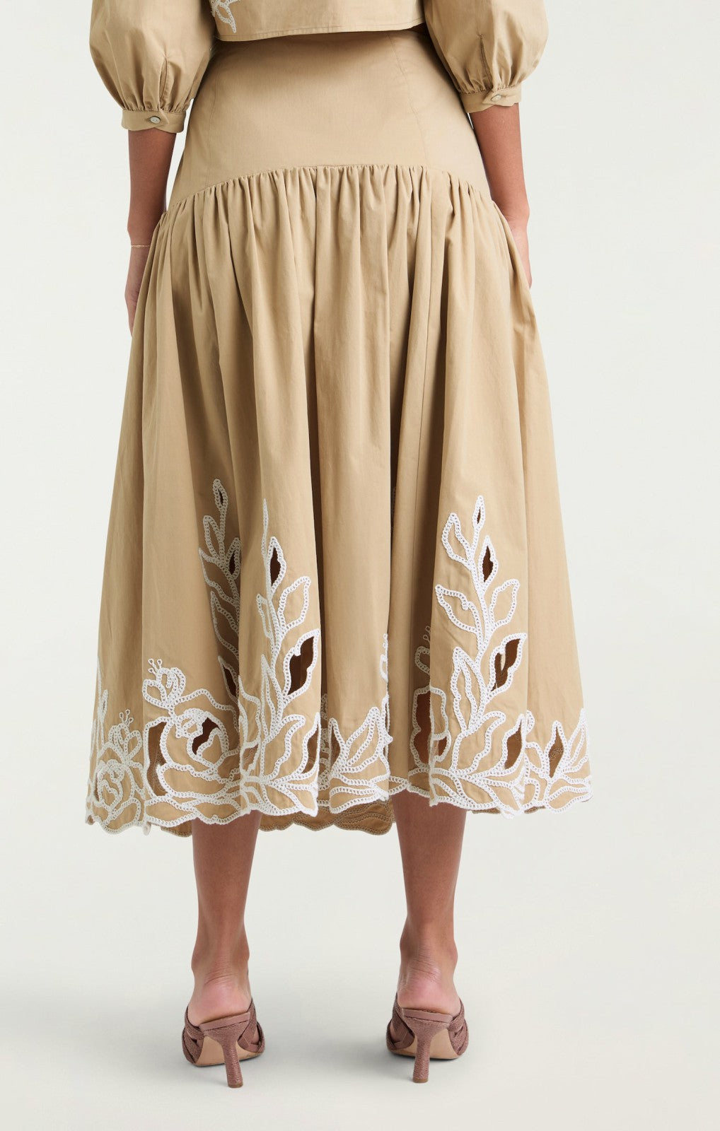 Women Trailing Peonies Tilda Skirt Khaki/White