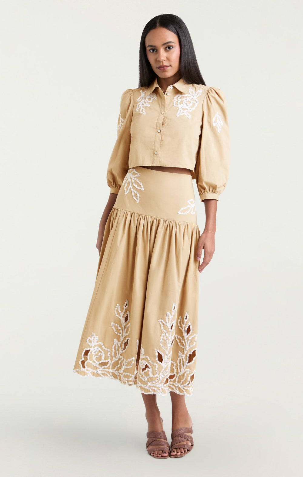 Women Trailing Peonies Tilda Top Khaki/White