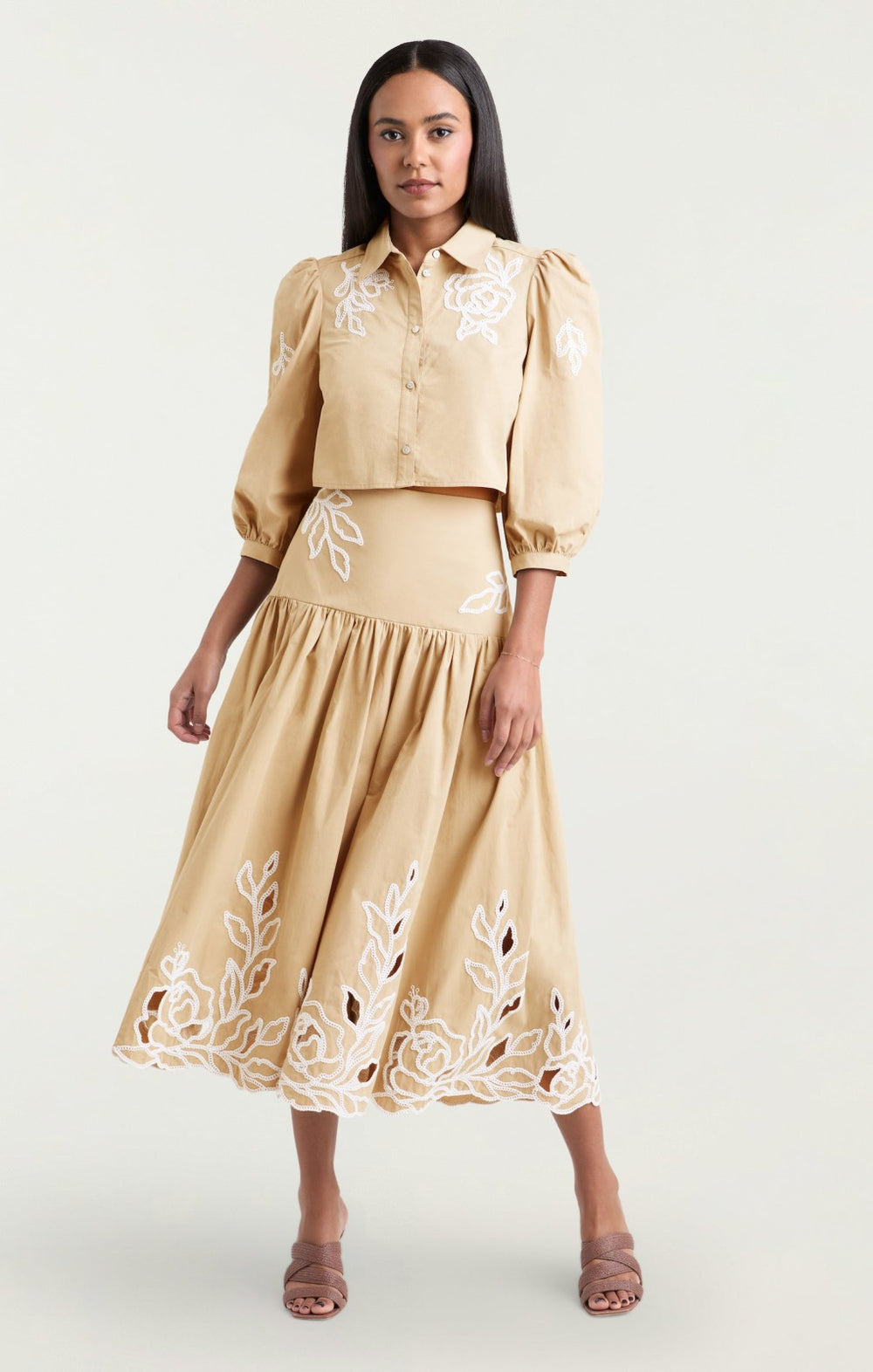 Women Trailing Peonies Tilda Top Khaki/White